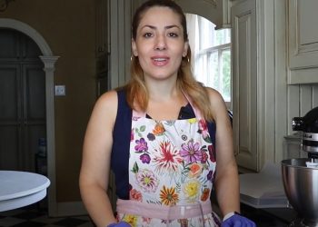 آموزش پخت نان بربری خانگی با سارا آزاد