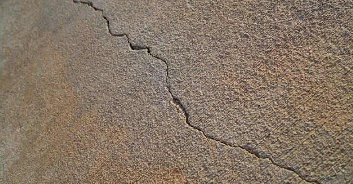 شکاف  – داستانی از بهاره سالکی