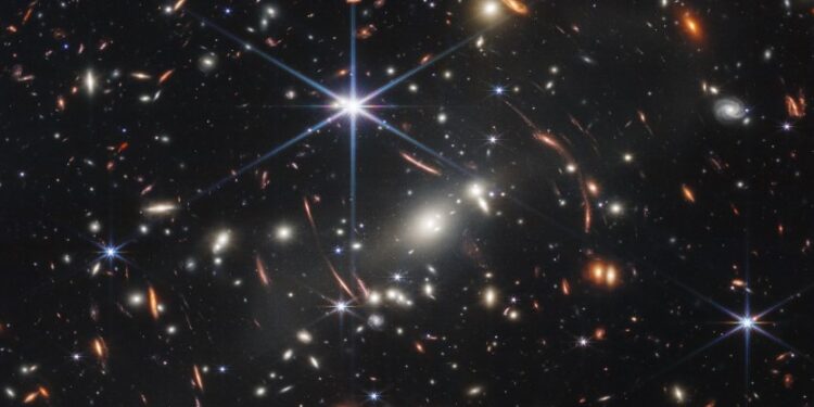 تلسکوپ فضایی جیمز وب، مولکول های بنیادی حیات را درسردترین یخ جهان کشف کرد