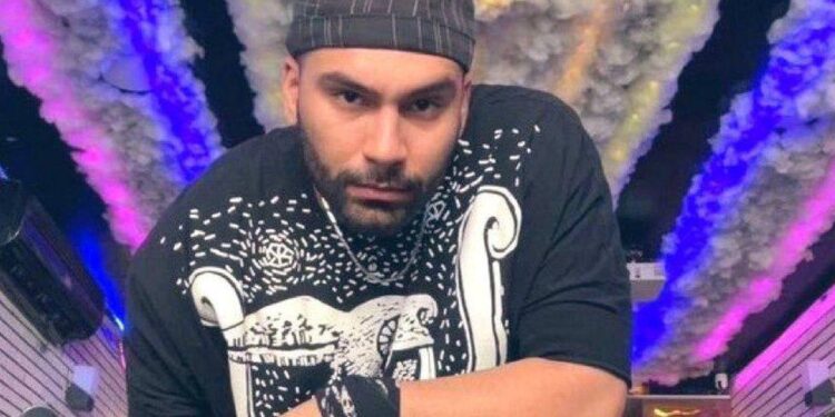 ترانه آسمانی – نوشته زهره واعظیان تقدیم به محسن شکاری