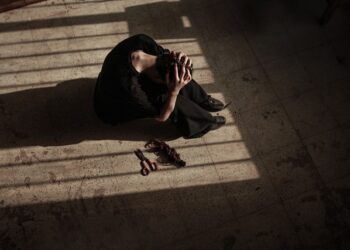 «آن نگاه» – داستانی از هستی دادار