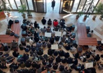 سالگرد اعتراضات «زن، زندگی، آزادی»؛ «دو هزار و۸۴۳ دانشجو» به کمیته های انضباطی احضار شده اند