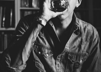 عرق  – داستانی از مادح نظری