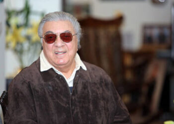 گلپا خواننده سرشناس ایران درگذشت